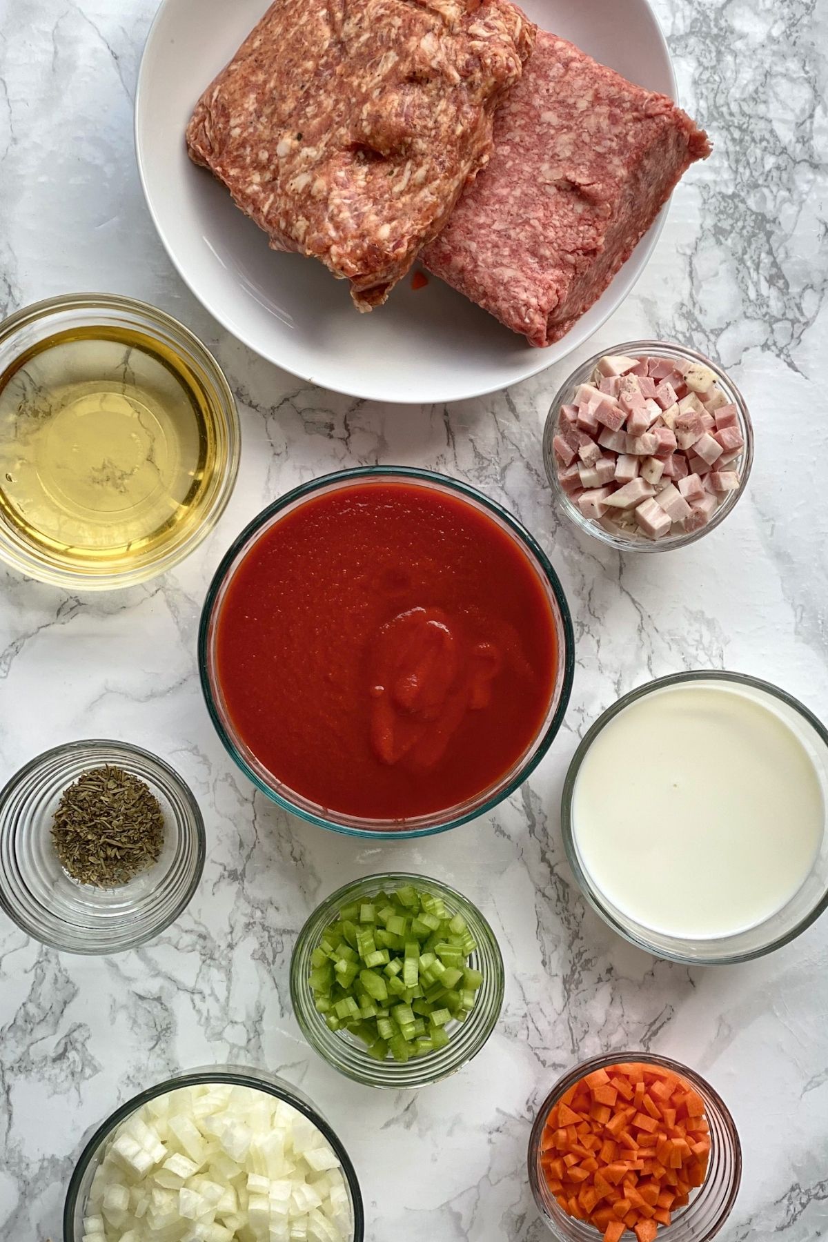 ingredients to make bolognese sauce
