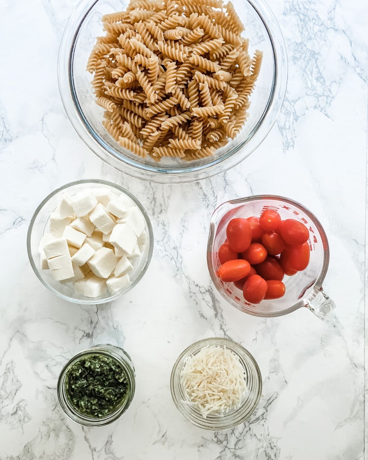 ingredients to make pesto pasta salad